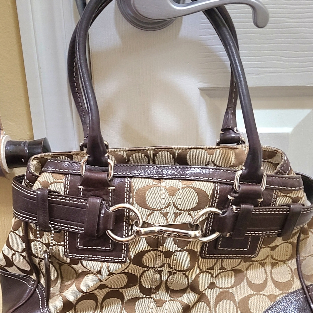 Vintage Coach Handbag 👜 - Picture 2 of 13